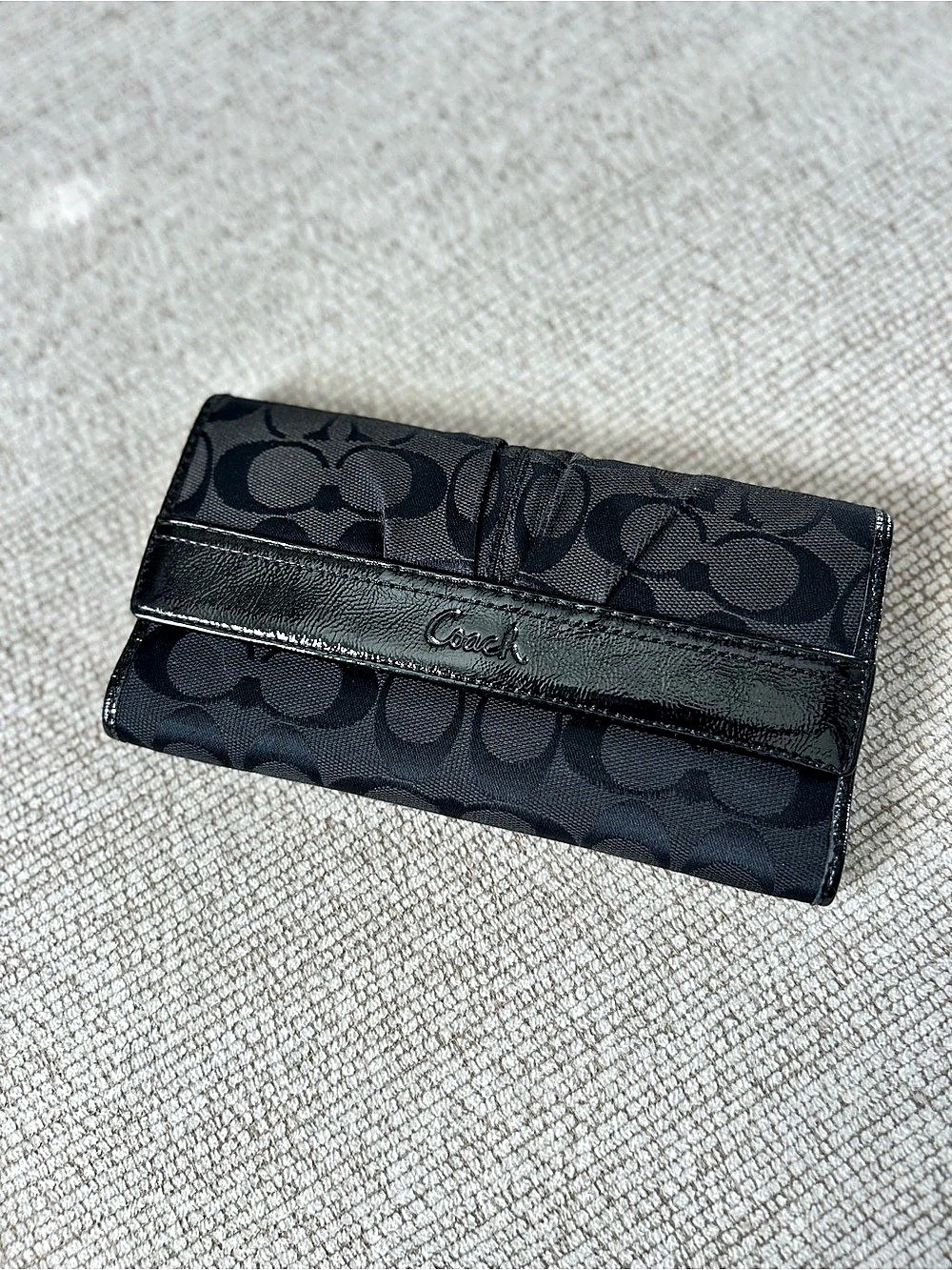 Coach SoHo Signature Jacquard Canvas And Leather Pleated Black trifold wallet